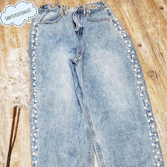 NWT Boyfriend Style High Waist Jean W/Pearl Design - Picture 1 of 5